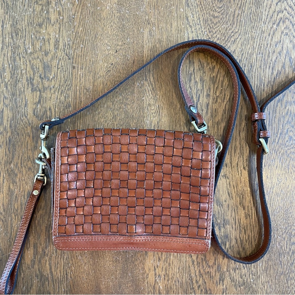 Patricia Nash Leather Washed Woven Atessa Crossbody Wristlet Color Brown